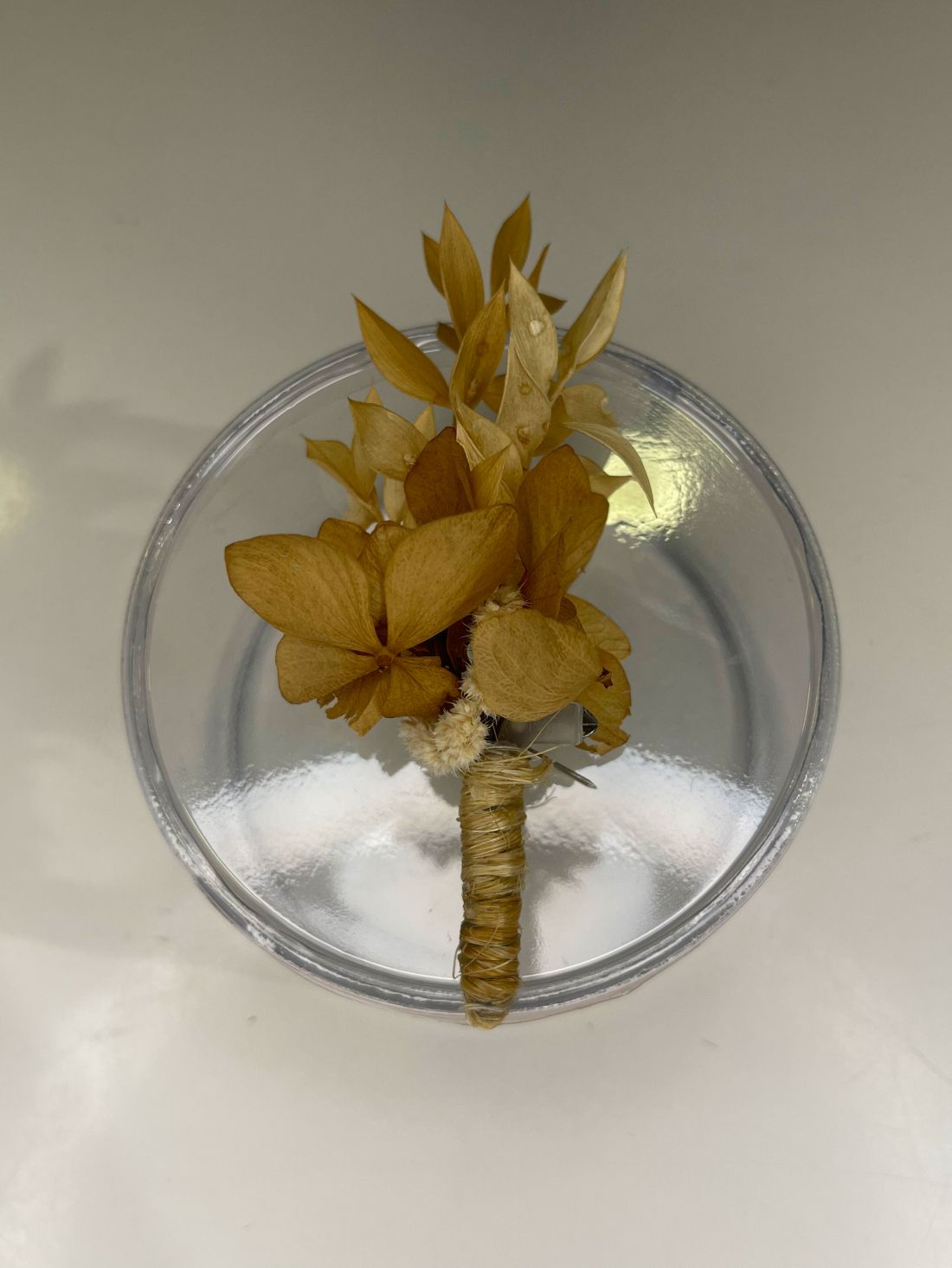Prendido de flor preservada