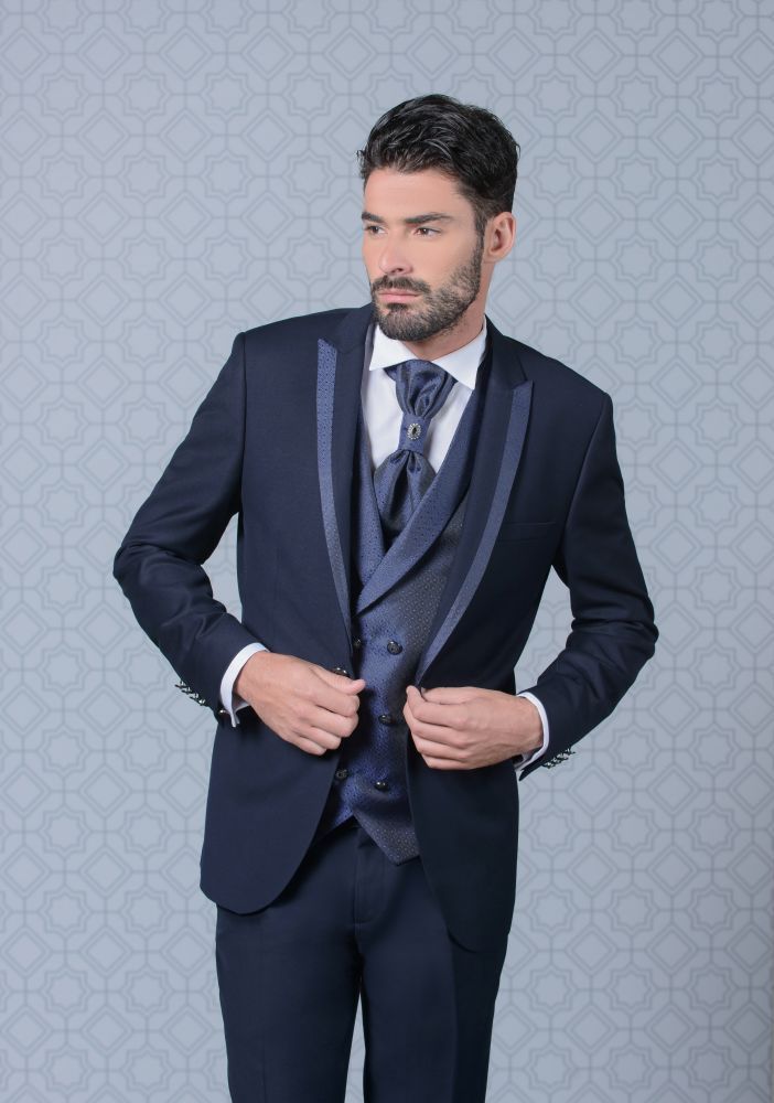 Traje de padrino en Castellón Arax Gazzo