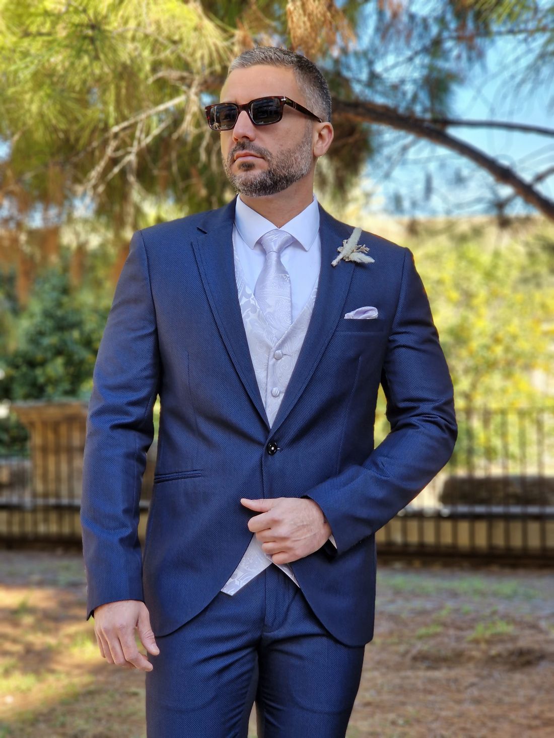 Traje novio o padrino azul con chaleco