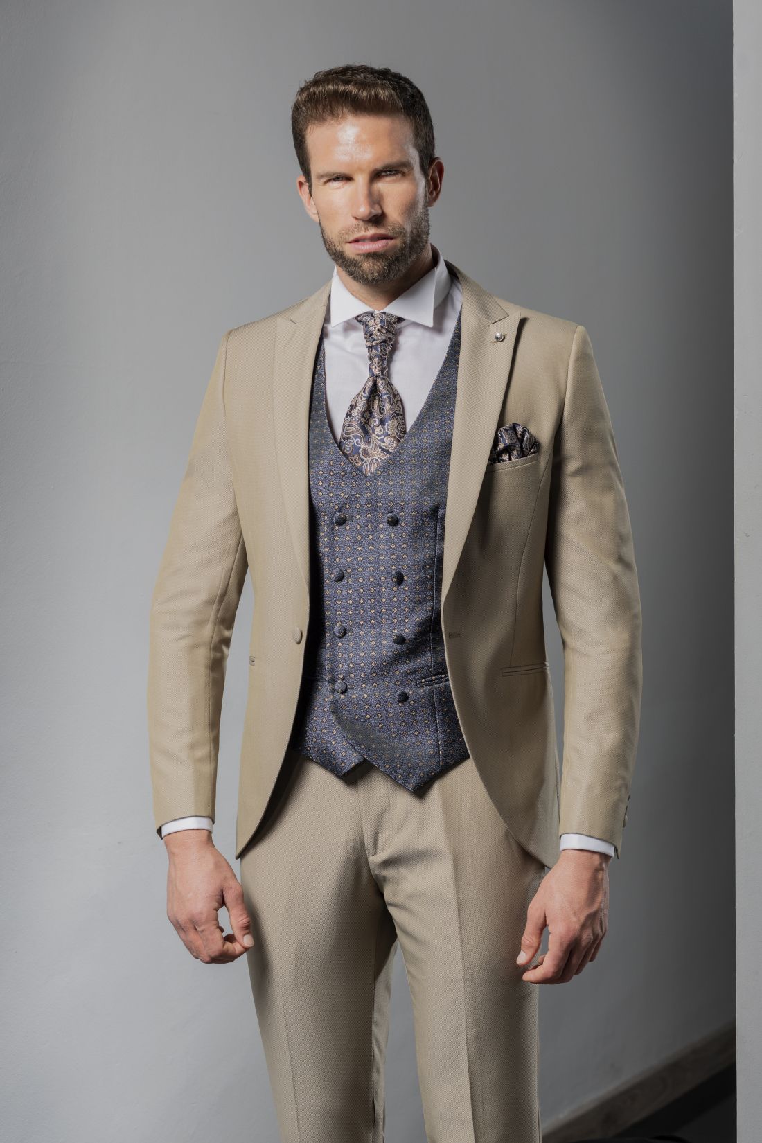 Giovanni Ricci Ceremonia 2025   Traje beig