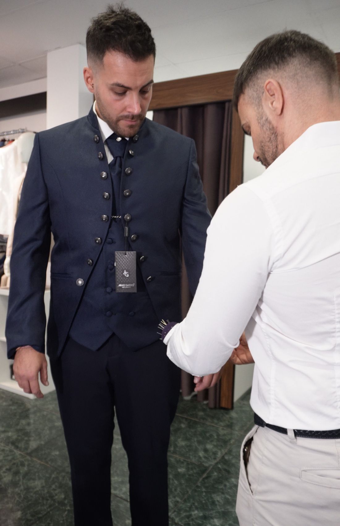 Toma de composturas para ajustar el traje