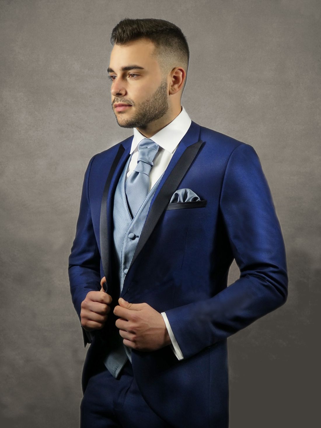 Trajes de novio y padrino en Castellón   Completo 395 €