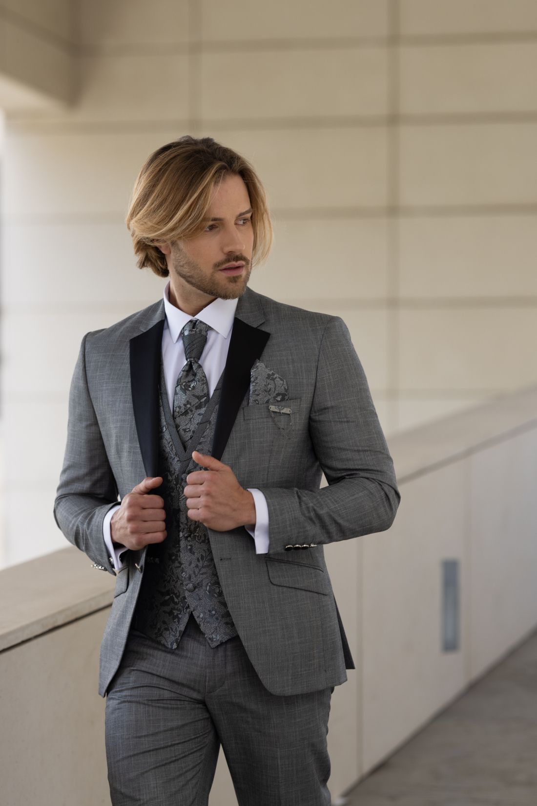 Trajes padrino de boda 2024