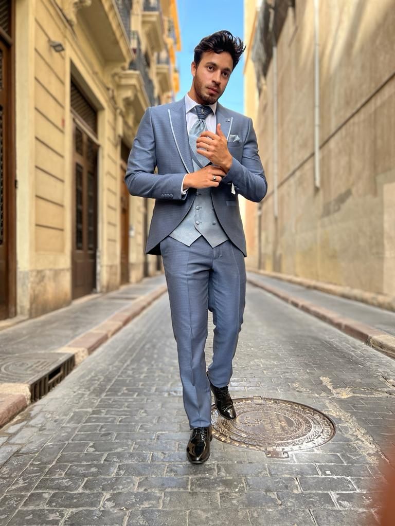 Trajes padrino de boda 2024