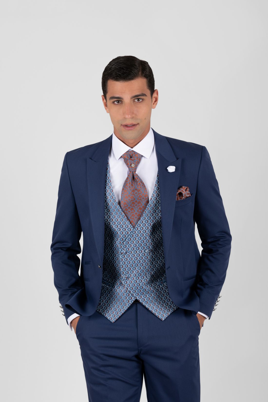 Trajes novio Arax Gazzo 2024 GARRIDO CEREMONIA