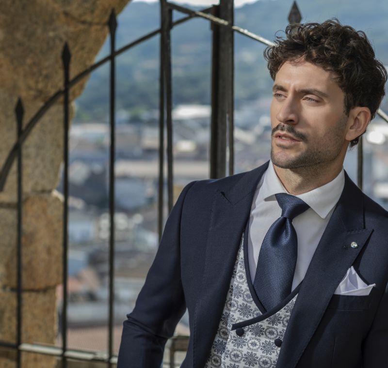 Trajes padrino de boda 2026