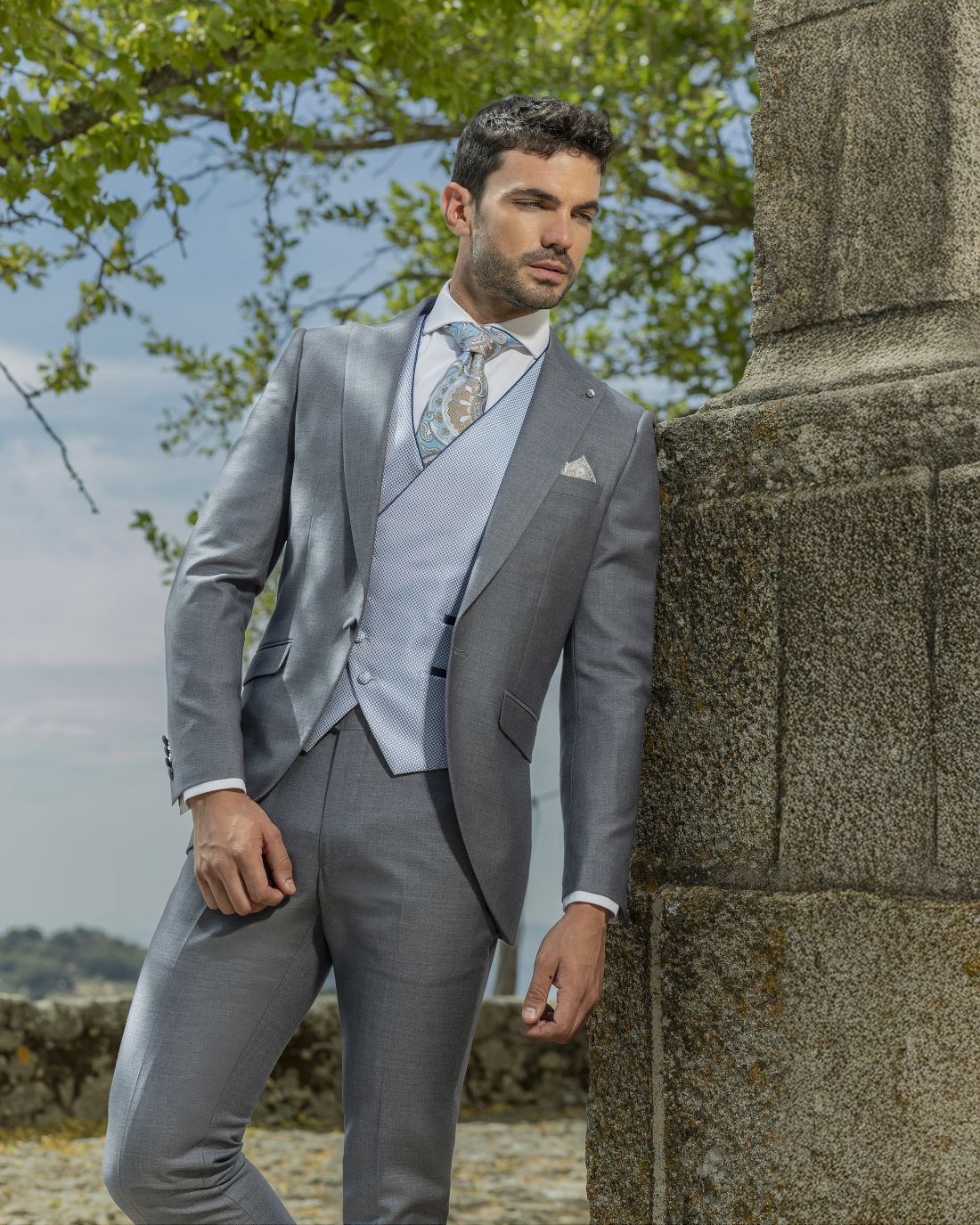 Traje de padrino en Castellón