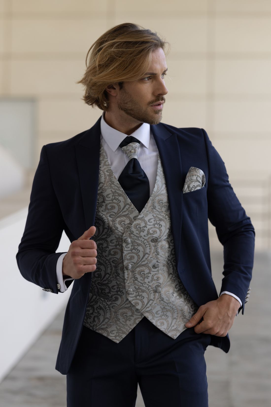 Trajes padrino de boda 2024