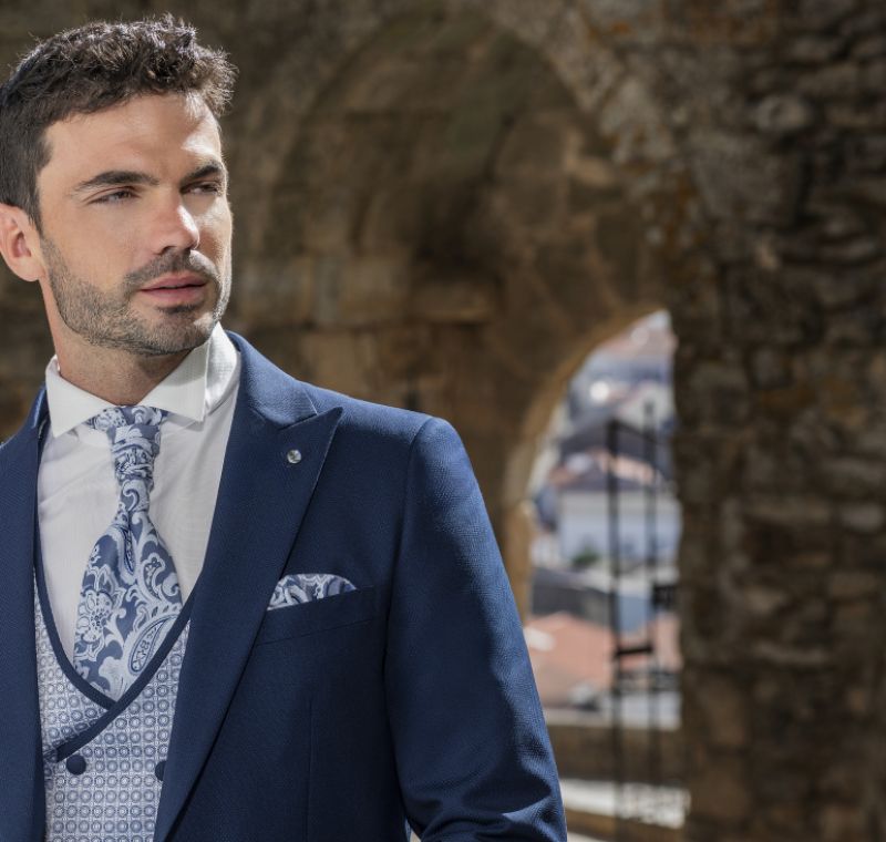Traje azul noche novio o padrino
