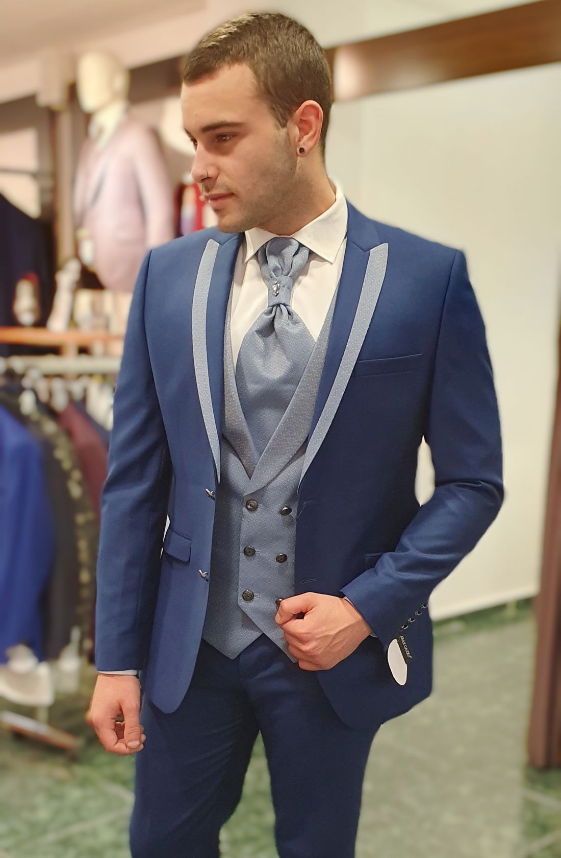 Tienda de hotsell trajes hombre