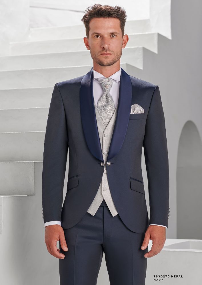 Arax Gazzo novio/padrino 2025