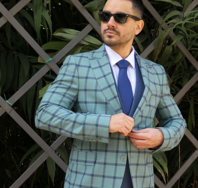 Traje de cuadros con chaleco